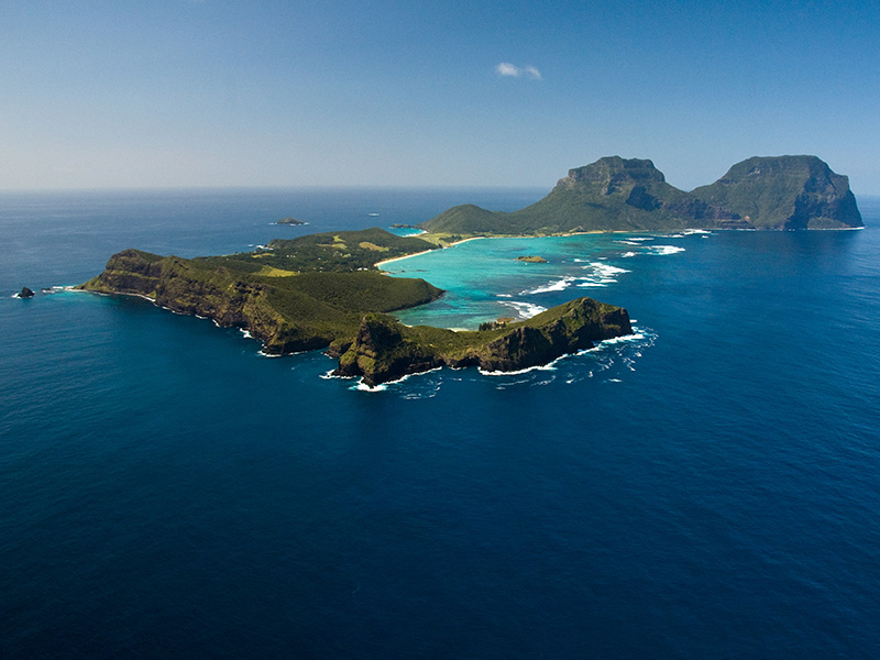 Lord-Howe-Island-Approach-By-Air-800×600